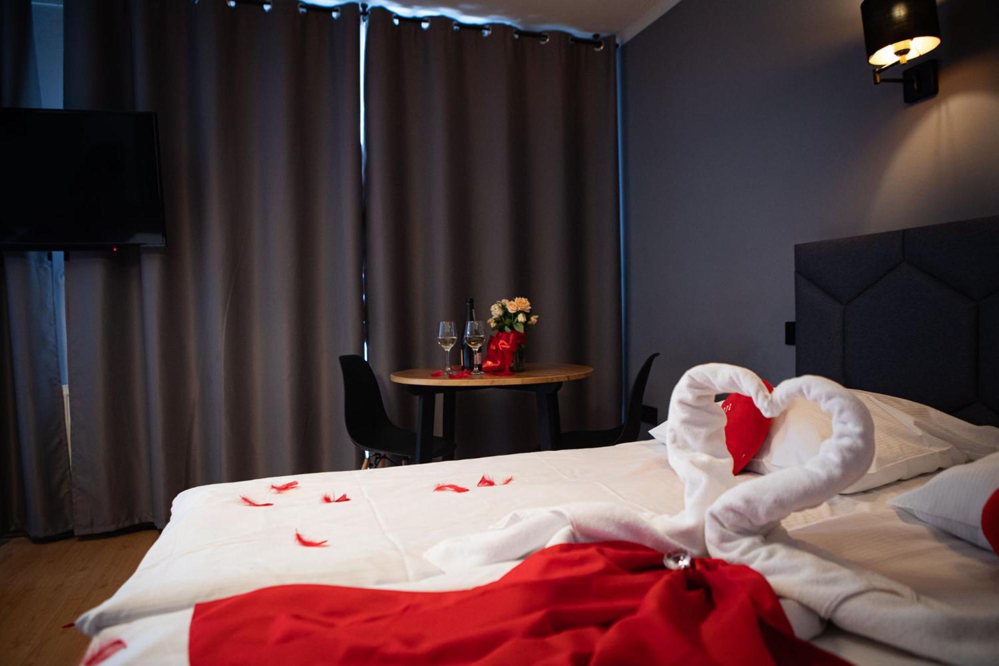 Wrzos Resort & Wellness Wegierska Gorka Bagian luar foto